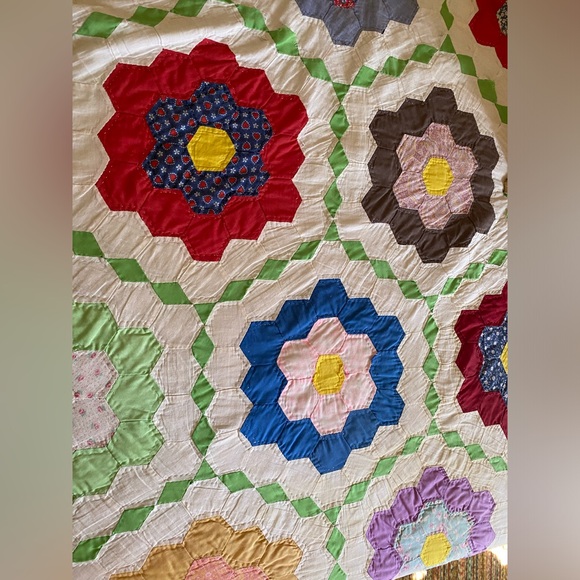 Vintage Vermont Hand Stitched Quilt - King - Picture 3 of 10